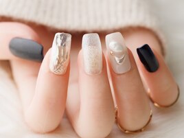 大人上品なニュアンスネイル