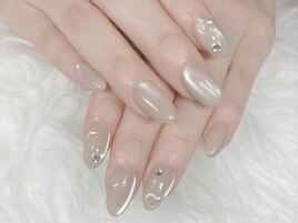 ベージュ水光マグネット