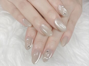 ベージュ水光マグネット