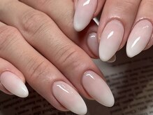 プチボヌール(Petit bonheur)/グラデーションネイル