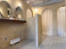 uli beauty 【ウリ】韓国まつげパーマ/韓国眉毛/マスカラパーマ/パリジェンヌの雰囲気(メイク直しスペースもご用意!アイロンもございます^_^)