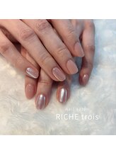 リッシュ トロワ(RICHE trois)/上品パール質感ワンカラー