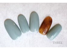 スリー 自由が丘(THREE)/秋の定番べっ甲をシンプルに