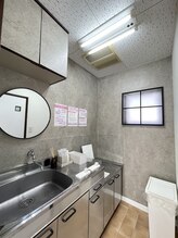 エクシアホワイトニング 小山店/ブラッシングルーム