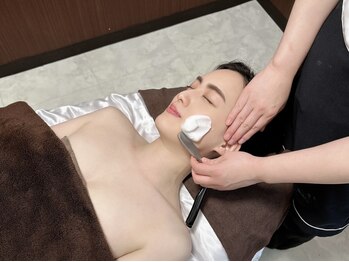 ラファエル 八王子店の写真/素肌を魅せる大切な日はスベスベ美肌で！シェービングでムダ毛ケア☆産毛を除去し、どの角度から見ても綺麗