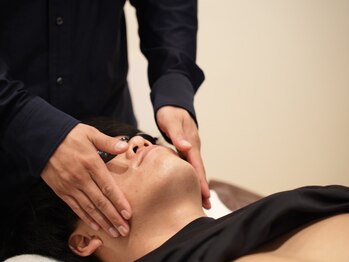 エイチズ(H's)の写真/心と肌をリフレッシュ！眉毛とフェイシャルで美を追求する特別な時間を◎美と癒しのトータルケアサロン♪