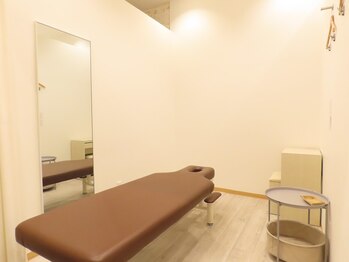 ハリナチュレ 池袋店/施術室