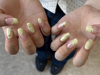 ネイルメゾン 天神店(NAIL MAISON)/黄色星ぷっくりシルバー夏¥4550