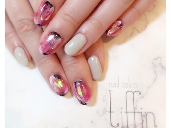ネイルサロン ティフィン(tiffin)/ニュアンスネイル