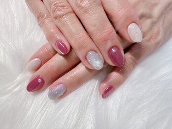 トライナ(Tryna)/紫ネイル