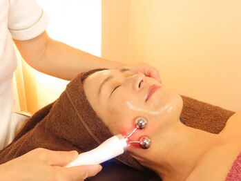 ルピナージュ(Lupinage)の写真/高性能マシンで表情筋にアプローチしてリフトアップ☆顔こり・たるみ・むくみを改善!貴女史上最高の小顔へ