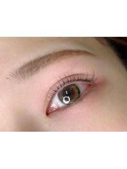 ナチュラル上品な目元にしたい