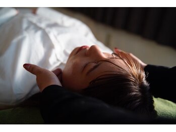 クマの冬眠 南川添店/施術風景