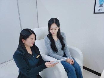 ホワイトニングセンター 広島福山駅前店の写真/コース契約が不安な方へ。都度払いも選べるホワイトニング