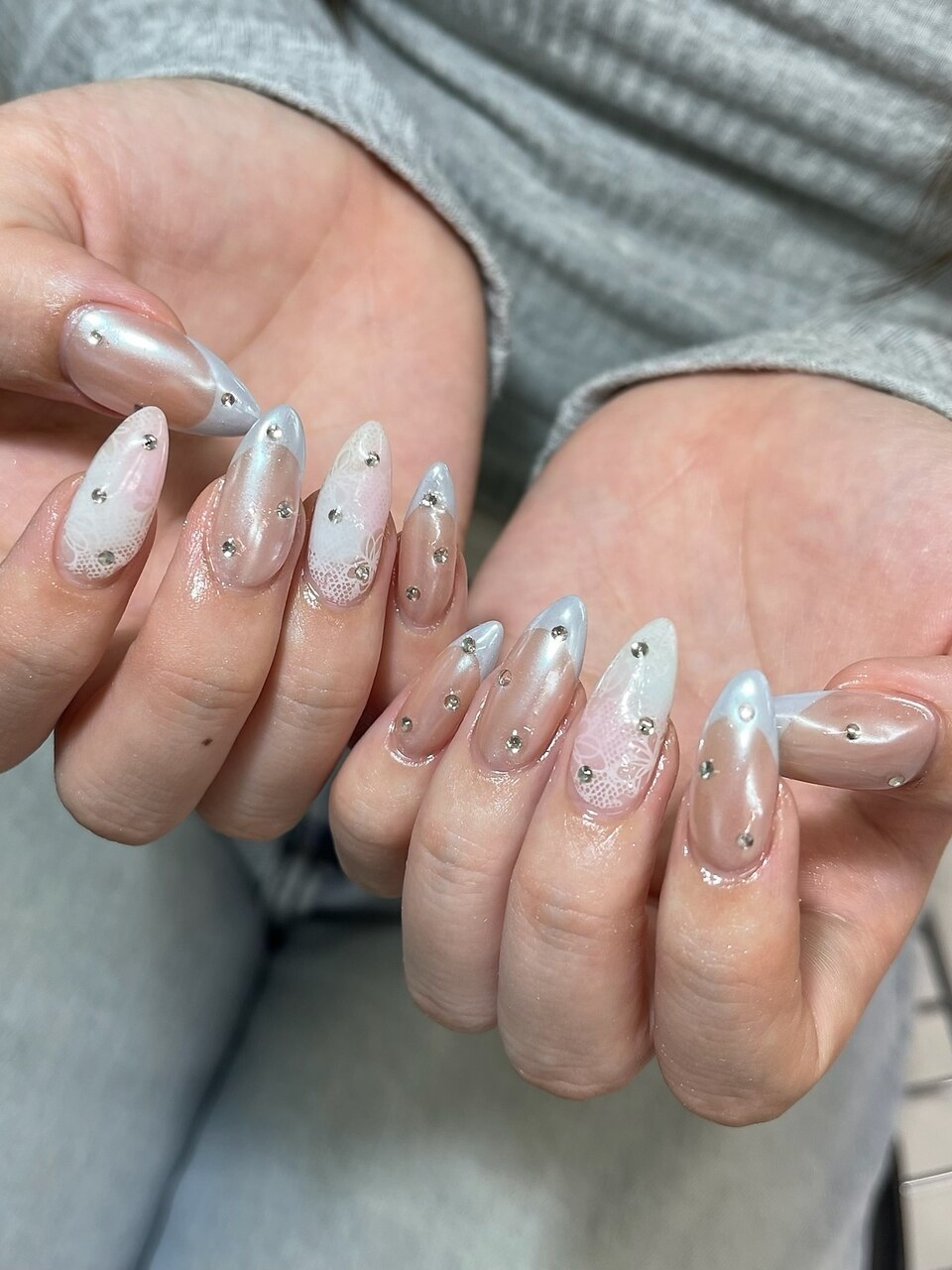 2025年秋トレンド】エアブラシのネイルデザイン集｜人気順｜7