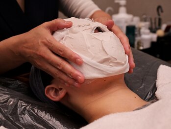 ルルンヌ(Lulune)の写真/つい触りたくなるような肌に♪様々なお肌悩みに効果的なフェイシャルメニューをご用意◎お得なクーポンも！