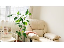 オーラネイル(AURA NAIL)の雰囲気（【フット】ふかふかリクライニングソファでゆったり施術◎）