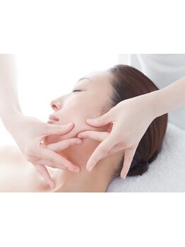 ホウレイ線・たるみ改善！予防ケア