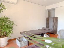 痩せる痩身×ダイエット 西新整体院の雰囲気（個室ベッド完備）