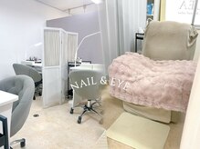 ブレア 高岡野村店(BLEA)の雰囲気（ピンクを基調とした半個室空間♪eye & nail salon）