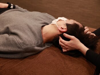 イクモ 大阪福島本店(iCmo)の写真/日々のお仕事の疲れやメンズ特有の頭皮のお悩みにも♪【迷ったらこれ！】どのコースがいいか相談したい方！