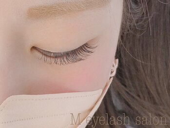 エムアイラッシュサロン(M)の写真/【フラットラッシュ120本初回¥5500】キープ力&仕上がりの綺麗さが自慢のまつ毛サロン♪