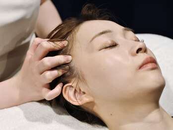 ルーナ(Lu:na)の写真/《慢性的な目の疲れ・首肩こりでお悩みの方◎》当店の極上ヘッドスパで脳疲労回復♪首肩マッサージも☆