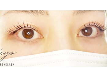 ネイルサロン キーズ(Nail salon Keys)の写真/ボリューム感ある理想の目元♪束感＆ダメージレスを叶える技術!LEDエクステ×次世代まつ毛パーマ導入サロン