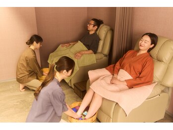利休 足軽店の写真/難波でペアの足つぼ体験！友達や大切な方と過ごす癒やしの休息タイムを楽しみませんか？☆