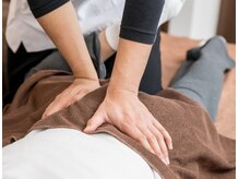 すずき接骨院の雰囲気（全身のマッサージやドライヘッドスパ付のマッサージが人気です☆）