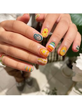 ネイルズ ララ(nails Lala)/カラフル。