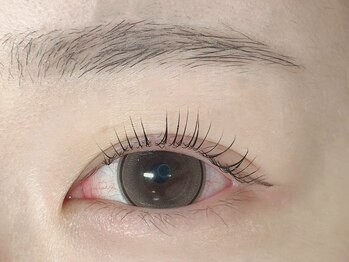 アマル(AMARU)の写真/駅直結だから雨の日も安心＆通いやすい好立地＊いつでもお手軽に可愛い目元♪【束感◇まつげパーマ¥3000】