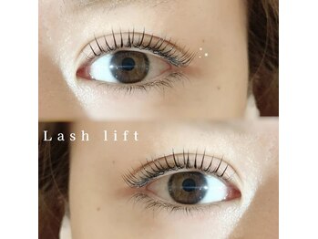 シロバコ(SHIROBAKO)/上向きまつ毛☆