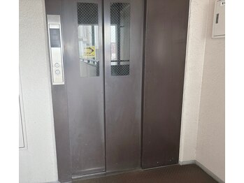 くつろぎ/エレベーター5Fまで上がって。。