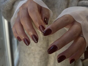 担当:藤戸 マグネットネイル