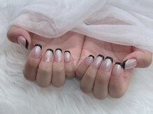 リンドネイル バイ モカ アンド ララ(Lind nail by moca and LaLa)/黒フレンチ