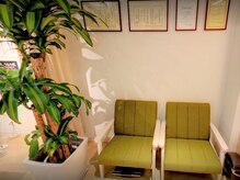 neフィットネス整体院/清潔感溢れる待合スペース♪