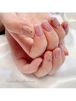 ビンタン(Bintang)/大人アート～可憐な押し花ネイル