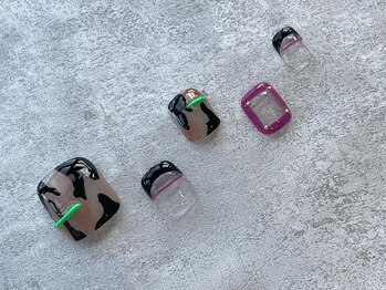 ワンポイントのネオンカラー