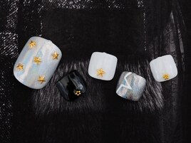 97.大人女性のフットネイル