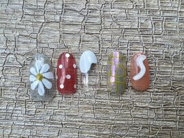 ガーリー韓国ネイル