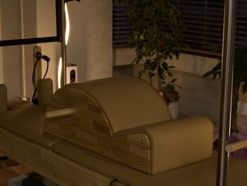 カルム ピラティススタジオ 千葉本店(KALM pilates studio)/豊富なマシンをご用意◎千葉駅