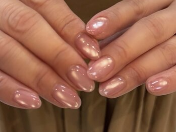 エーナイン イオンモール苗穂店の写真/自爪の長さをそのままにキレイに魅せる☆ショートネイルだからこその魅力を引き出すトレンドデザイン豊富♪