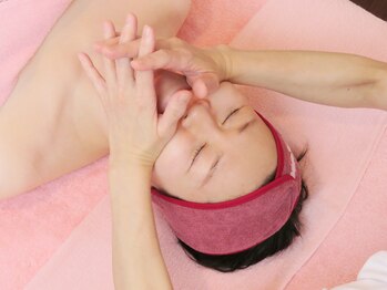 小顔矯正アンドフェイシャルサロン アンベリール(embellir)/■リフトプッシュ法＆顔液調整