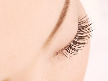 ヘアアンドメイク オハナ(hair&make ohana)の写真/【お顔の印象は目元で決まる！】自まつげが伸びたようなナチュラル仕上げ♪フラットラッシュ100本¥5000☆