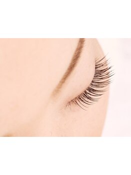 ナチュラル上品な目元にしたい