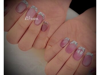 nail salon Bloom./