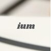 ウム(ium)のお店ロゴ