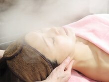 エステアンドプロポーションサロンの雰囲気（スチームで毛穴を広げスクアランオイルを浸透させ保湿させます♪）