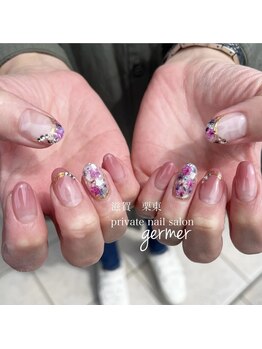 シェルと押し花を埋め込んで